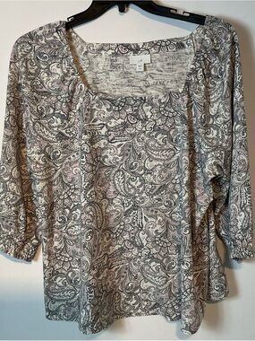 J. Jill Cream and Gray Paisley Scoop Neck Blouse with Subtle Pink Accents
